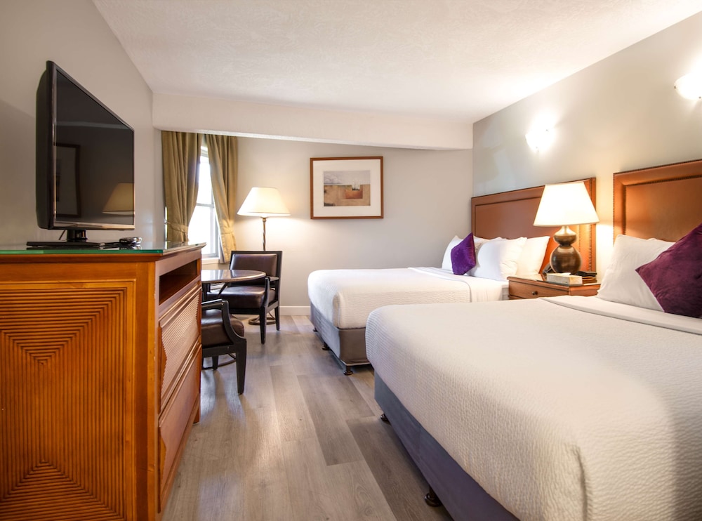 Coast Parksville Hotel 14/50