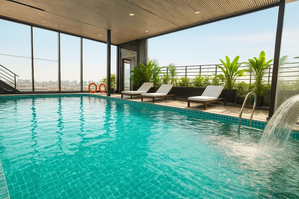 Splendid Secret Hotel 25/50