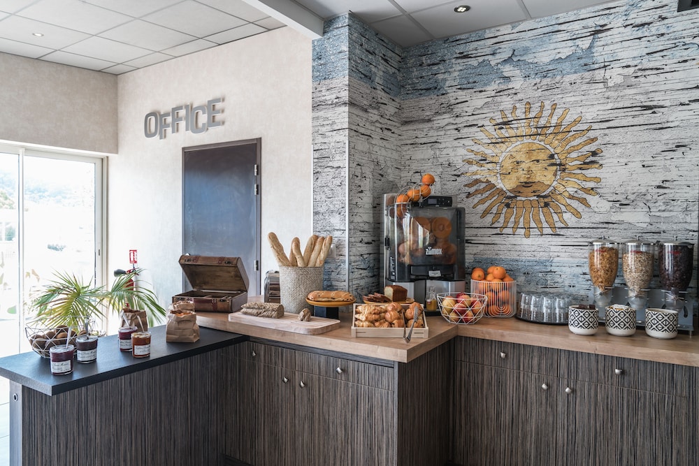 Ibis Styles Hyeres Rooftop & Spa 27/38