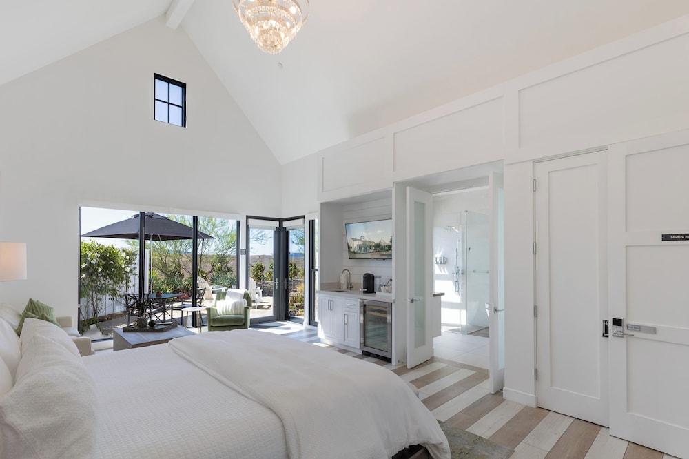 Modern, Romance, King Bed, Sofa