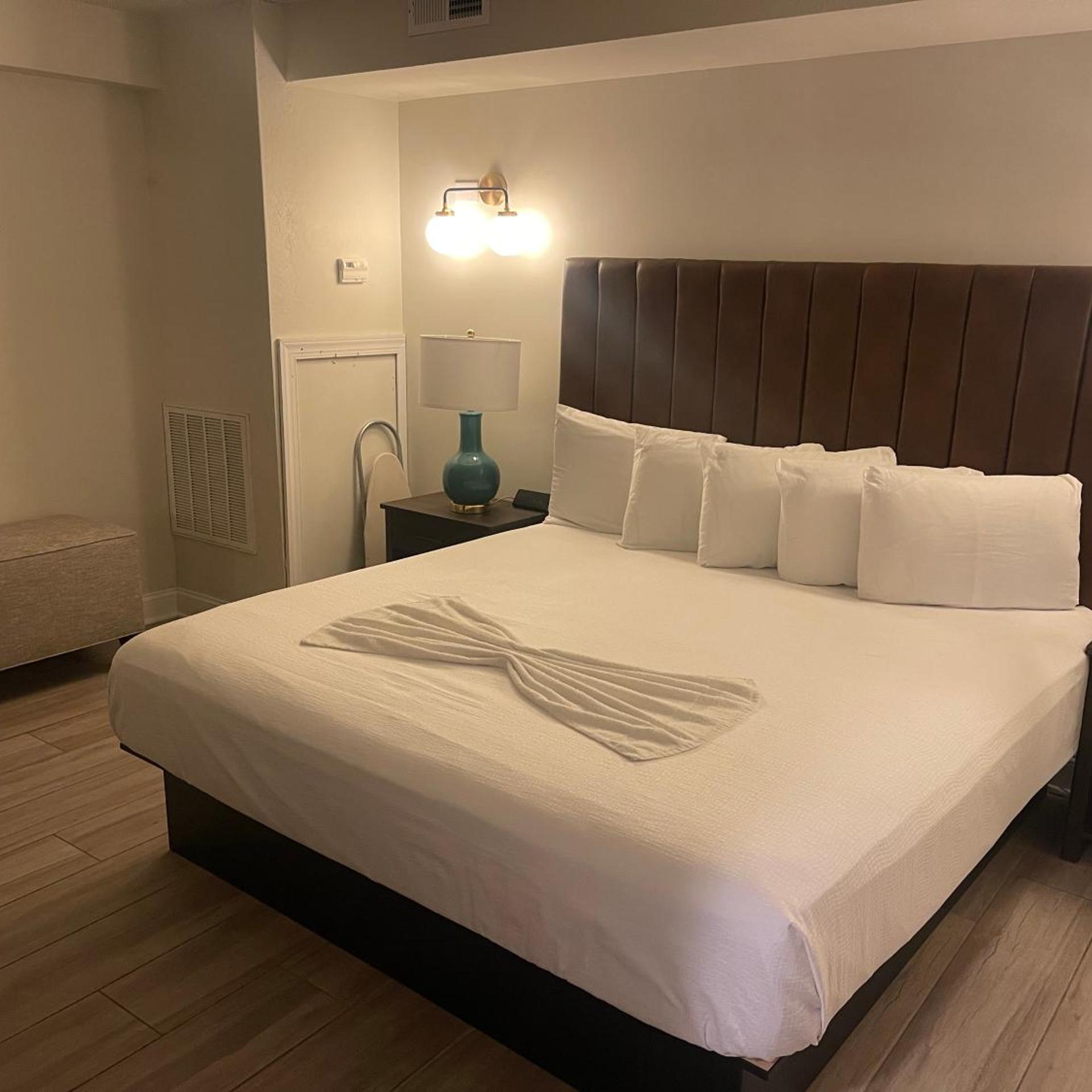 Montego Bay Resort 8/48