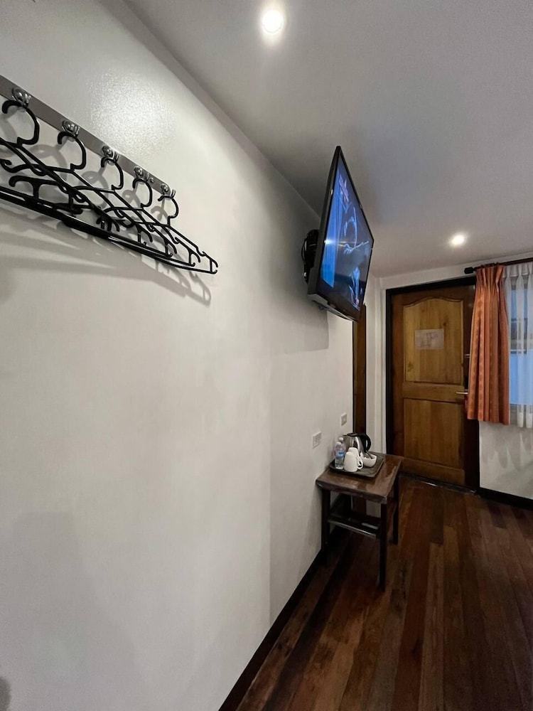 Safari Lodge Baguio By Log Cabin Hotel 8/76
