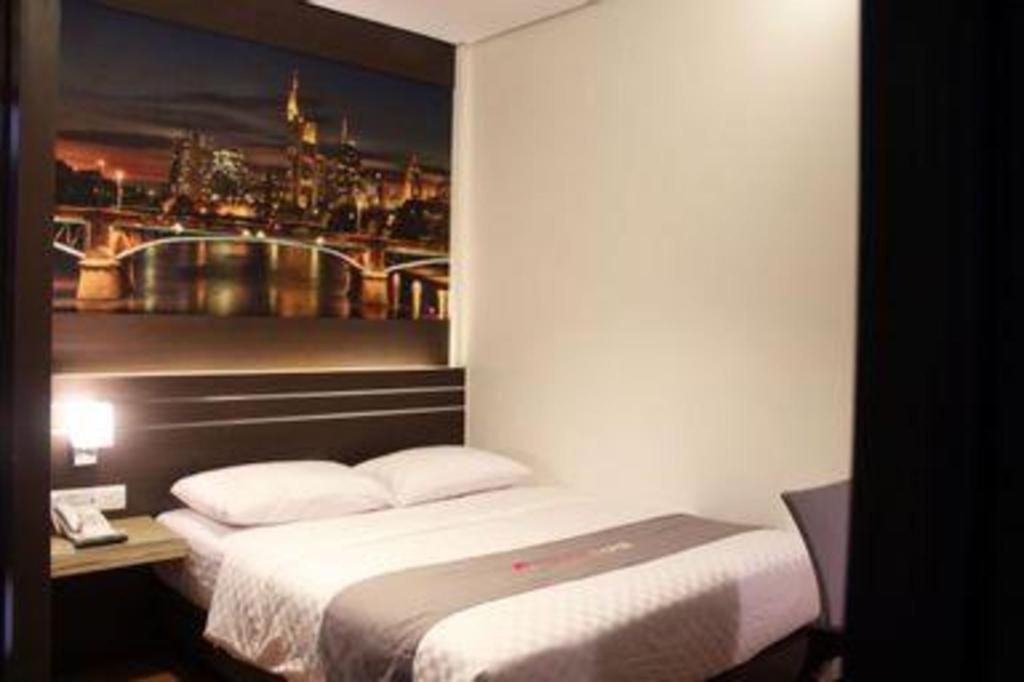 Neotel Hotel City Centre 12/18