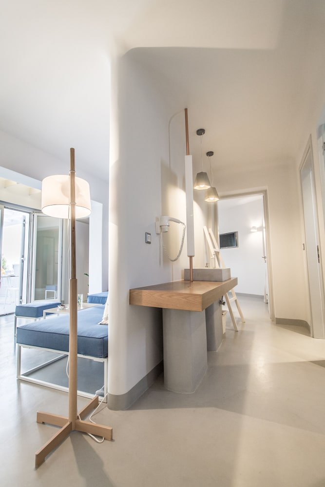 1 BEDROOM, GRAND, SUITE, SEA VIEW, HOT TUB
