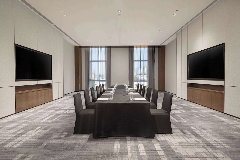 Wyndham Grand Lishui Downtown 20/26