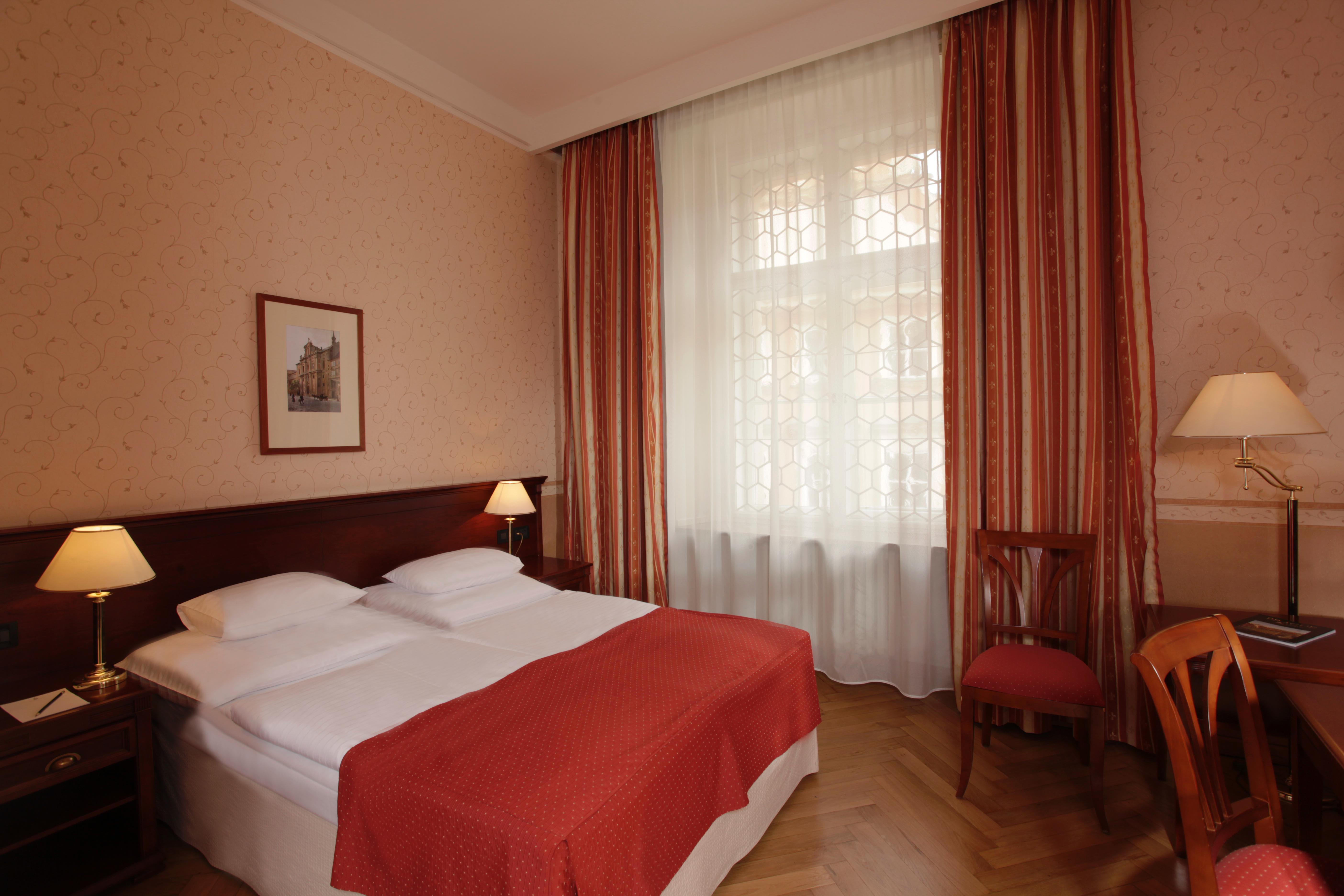 Rott Hotel 17/34