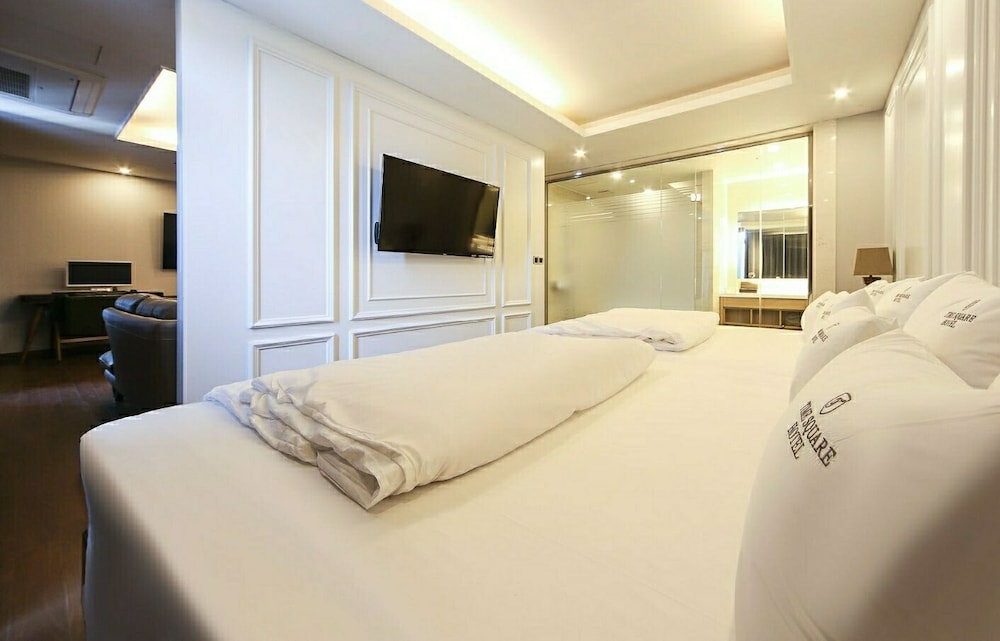Time Square Hotel 7/25