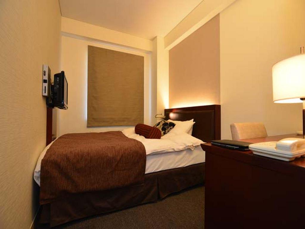 Moderate, Single, Double Bed