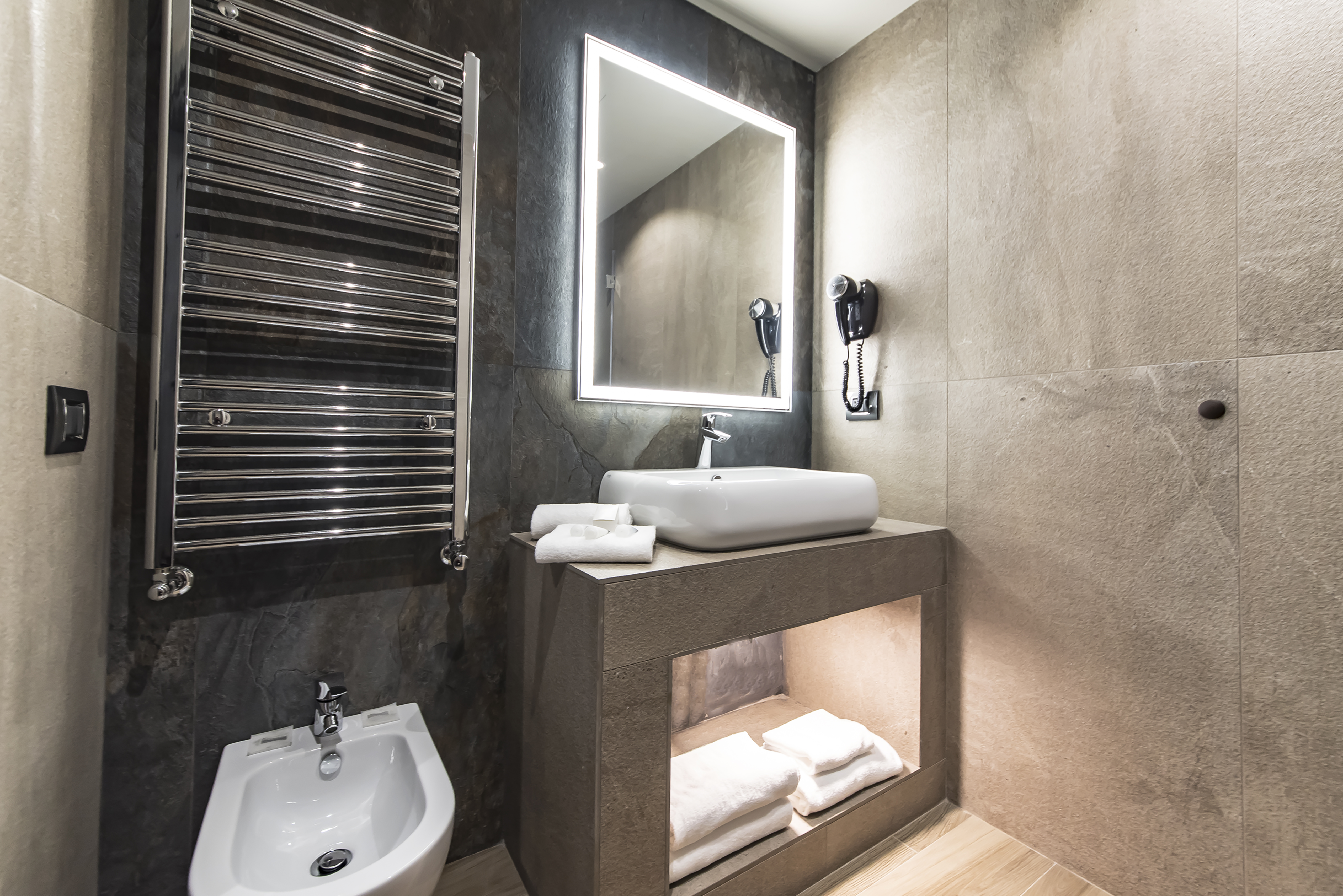 غرفة قياسية ثلاثية، Just Hotel Milano 2/2
