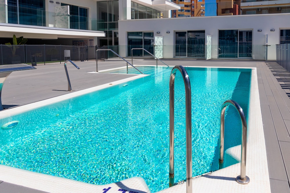 Carihuela Suites 10/31