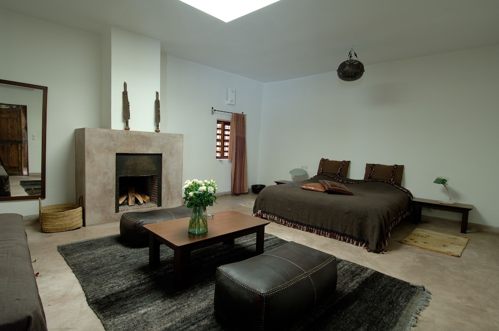 Riad Up 23/47