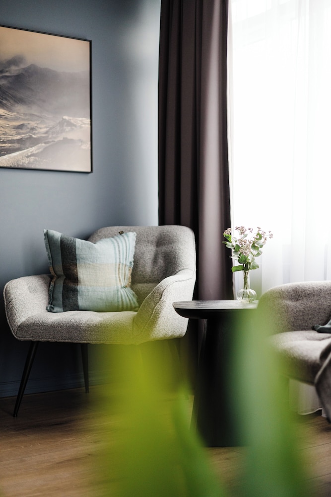 جناح جونيور بسرير كوين، Hotel Odinsve 7/12