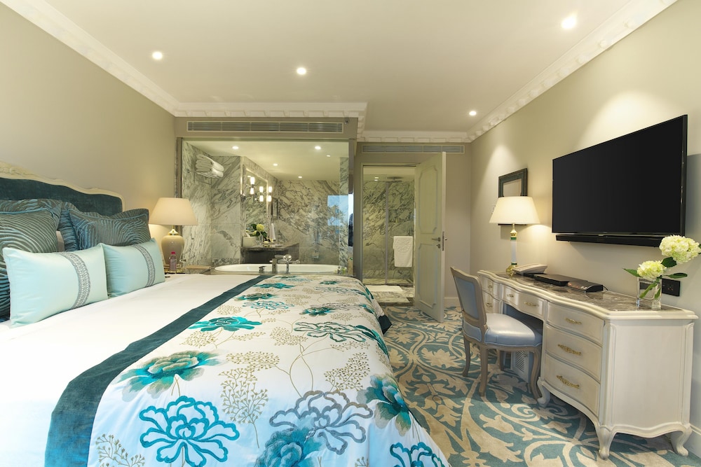 Taj Palace, New Delhi 31/80