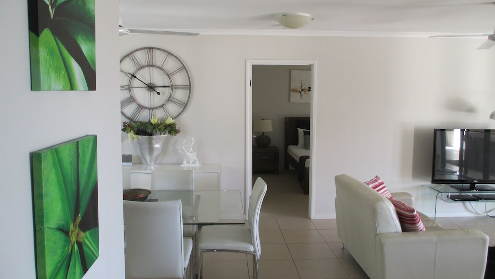 EDGE APARTMENTS CAIRNS 55/75