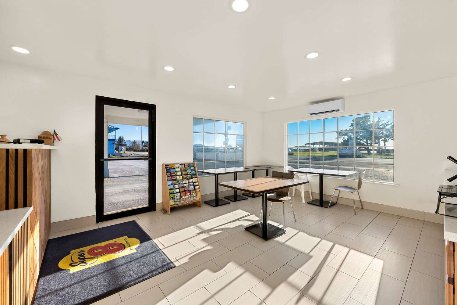 Super 8 by Wyndham Crescent City 8/15