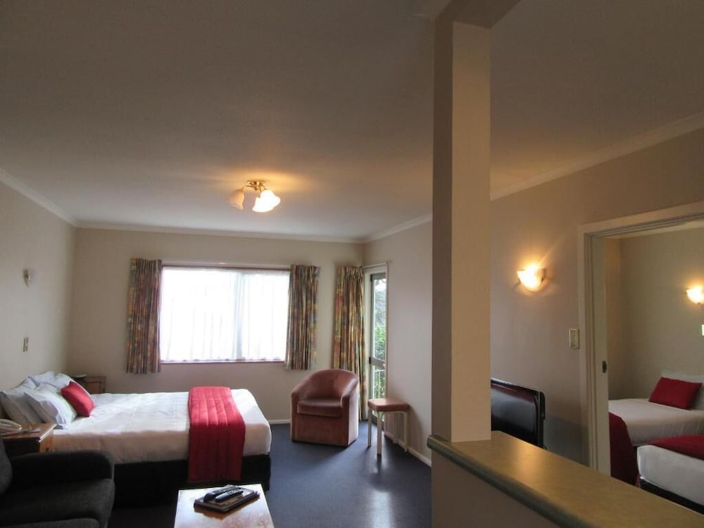 Parklands Motor Lodge 33/65