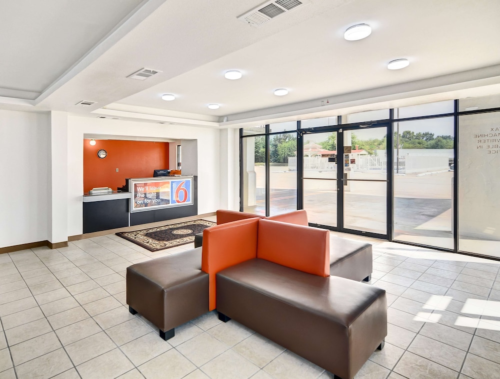 Motel6 Lindale, TX 22/34