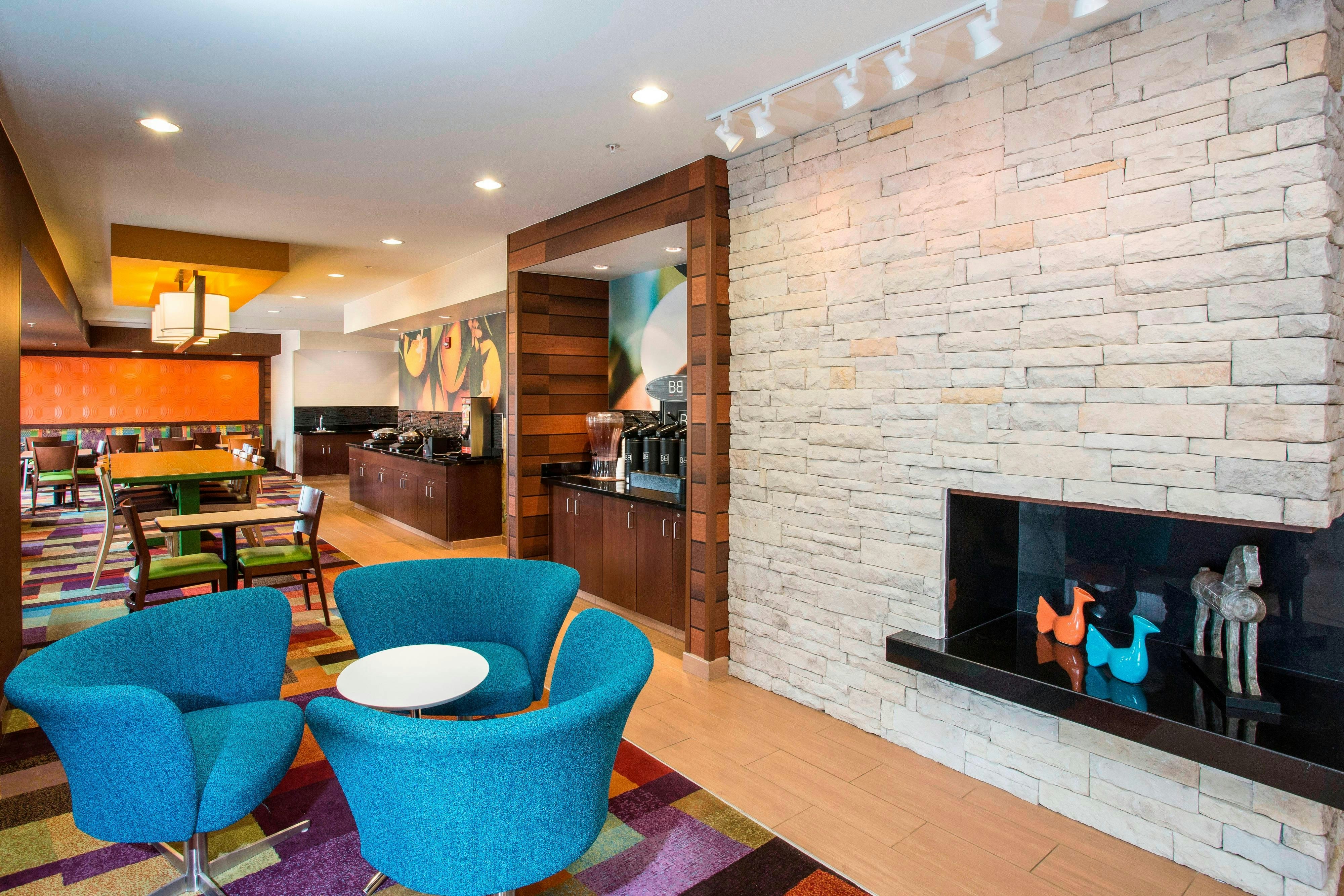 Fairfield Inn Suites Greeley 14/21