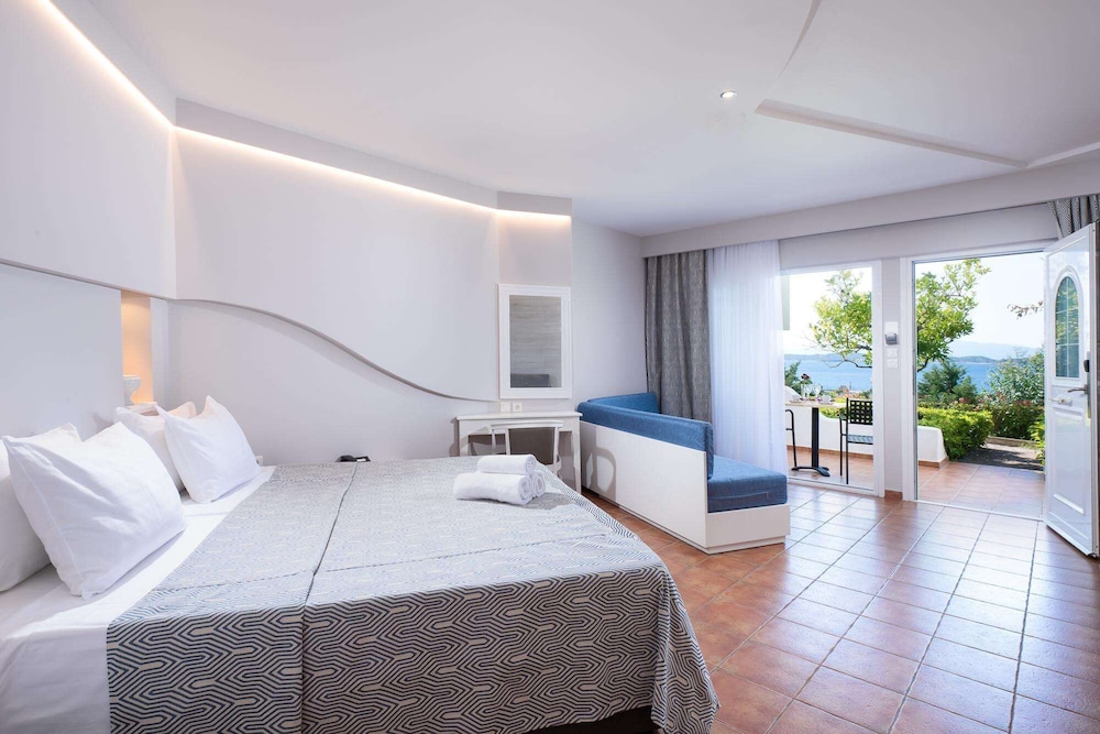 Alexandros Palace Hotel and Suites 39/83