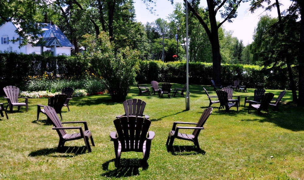 Auberge Handfield 14/50