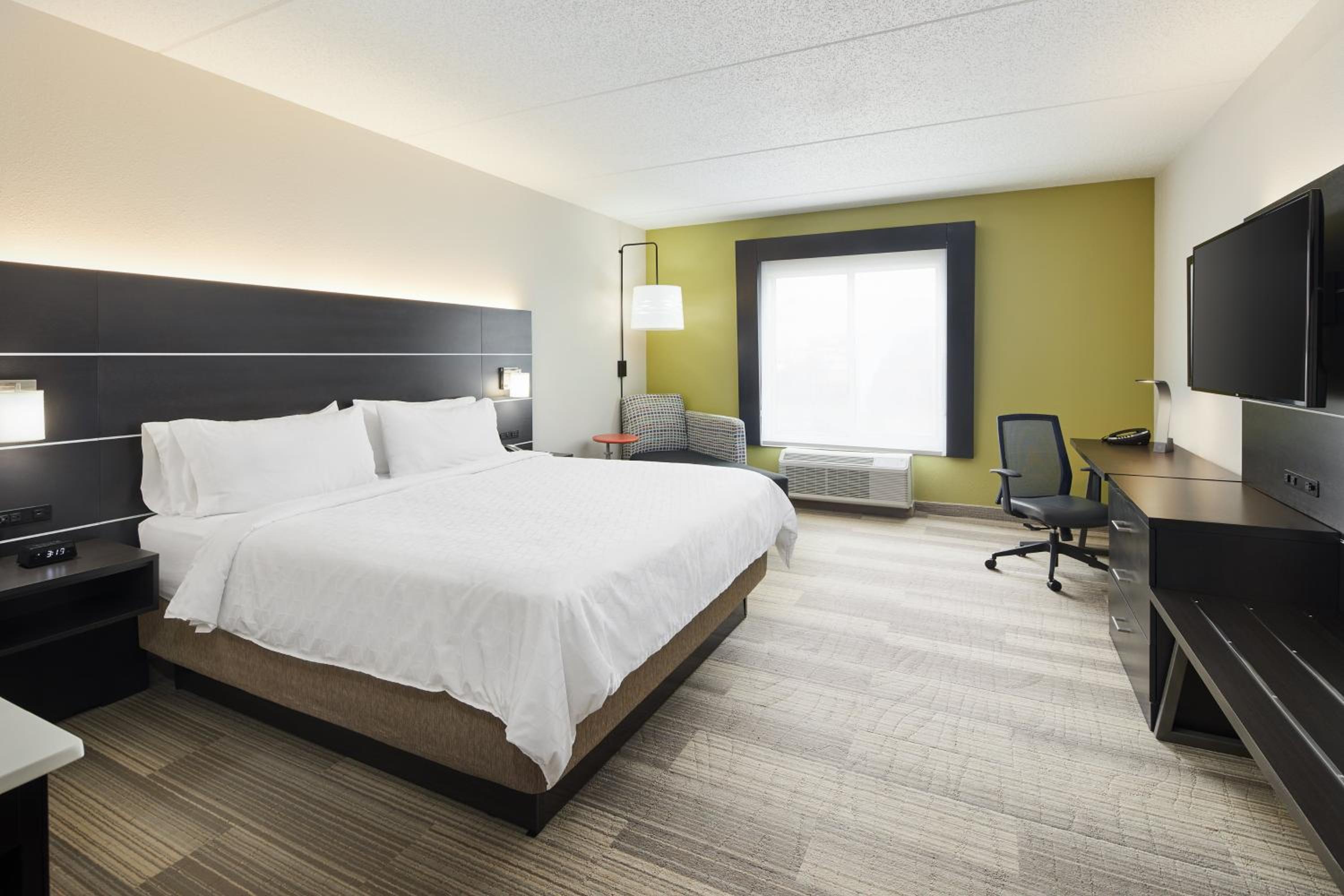 Xtra Space, Standard, King Bed