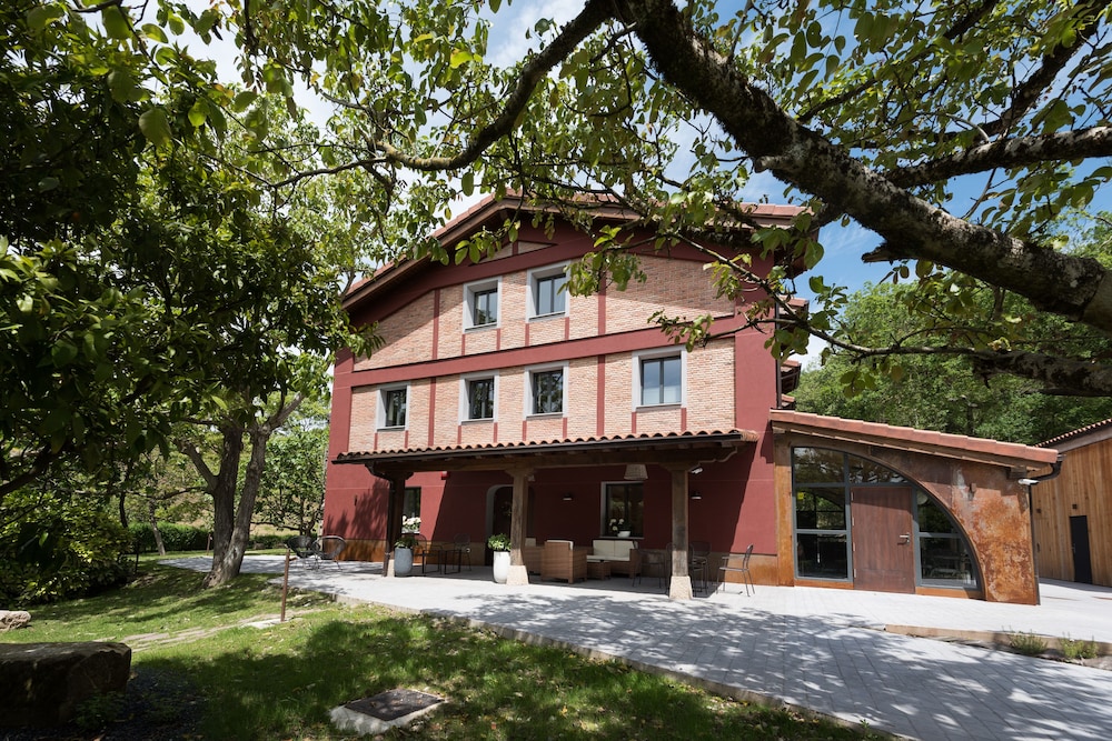 Hotel Sagarlore 7/59