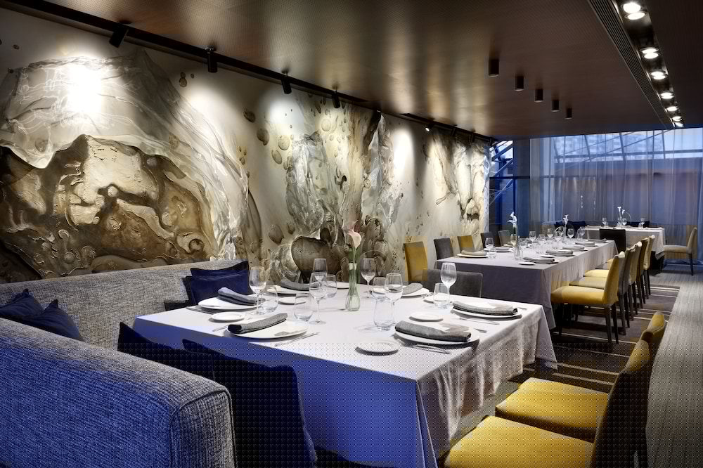 restaurant-cafeteria