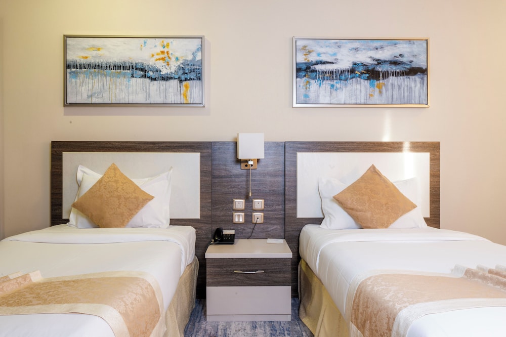 Executive Suite - CM