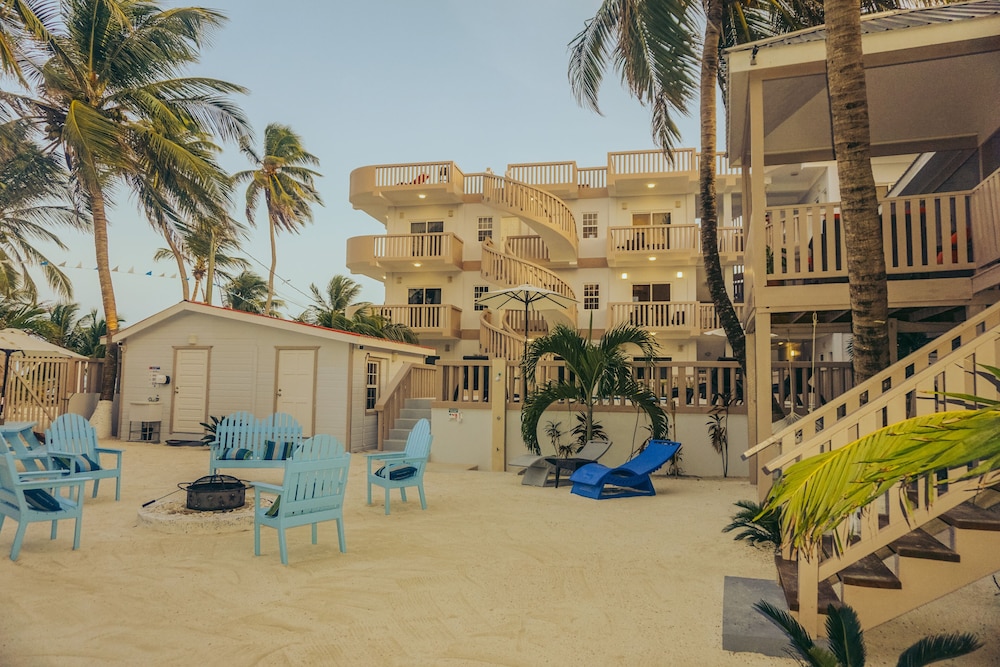 La Isla Resort 53/68