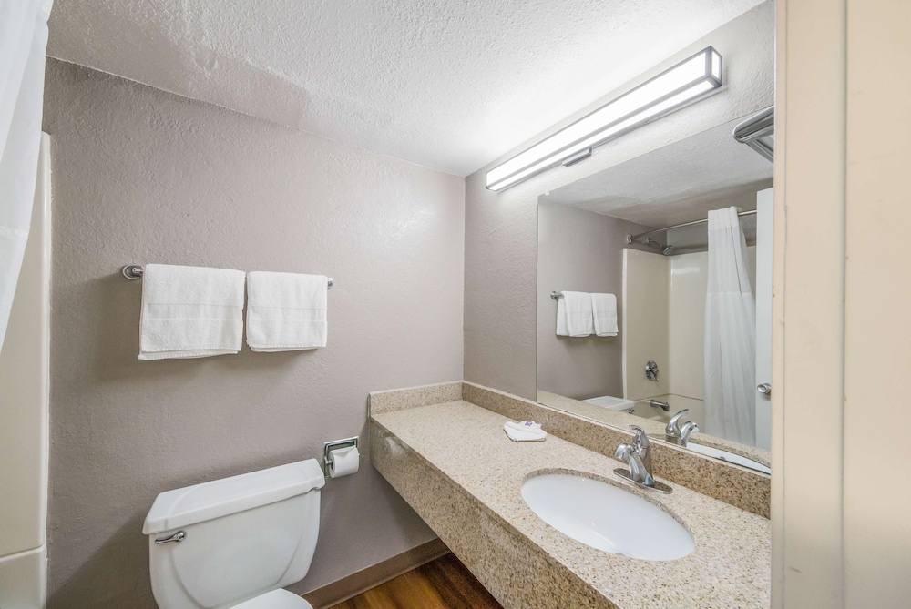 Motel6 Laredo, TX - North I-35 48/55