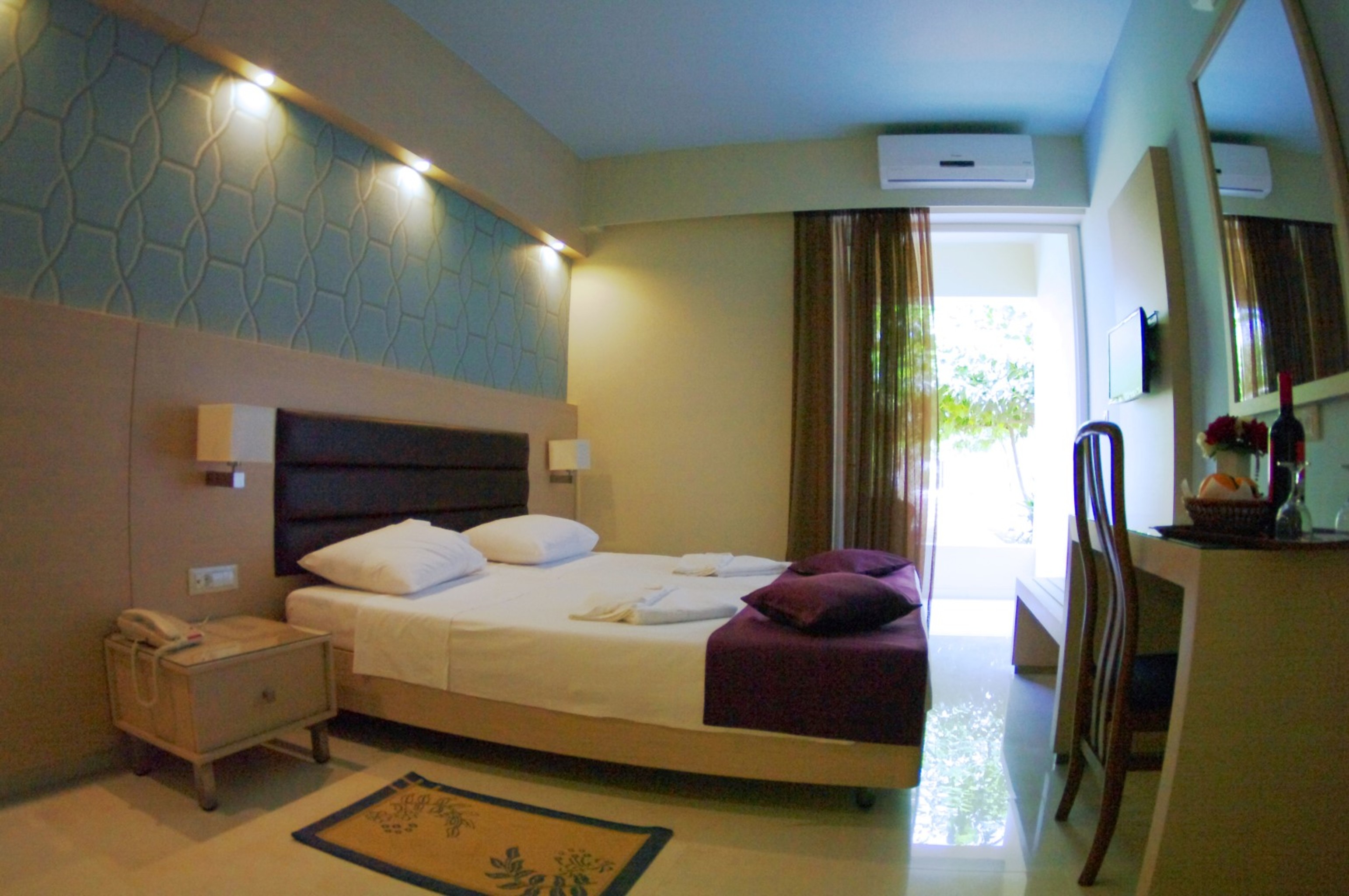 TWIN/DOUBLE ROOM SUPERIOR GARDEN VIEW