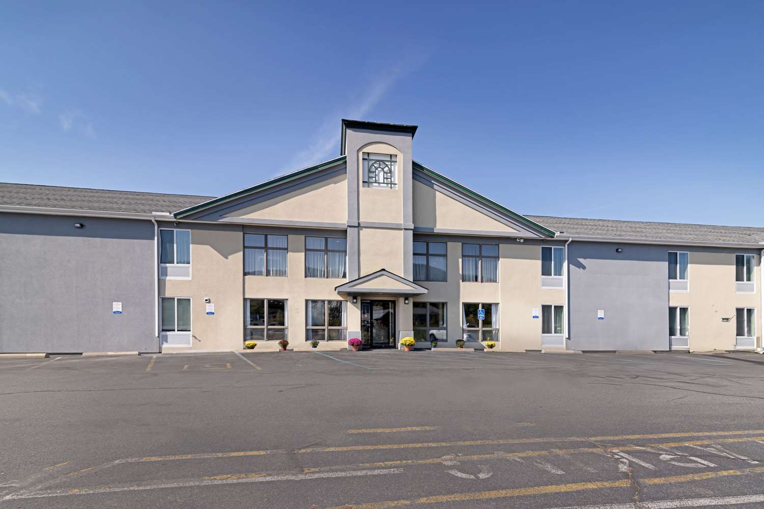 Quality Inn Lebanon, NH 36/37