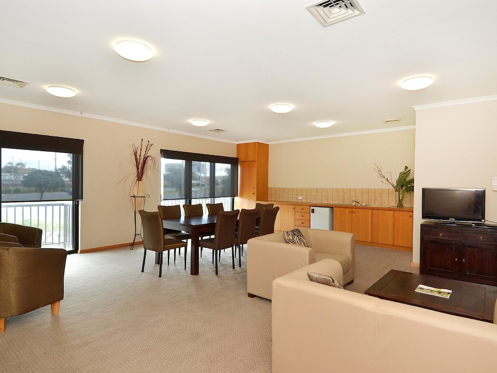 Best Western Geelong Motor Inn and Serviced Apartments 33/40