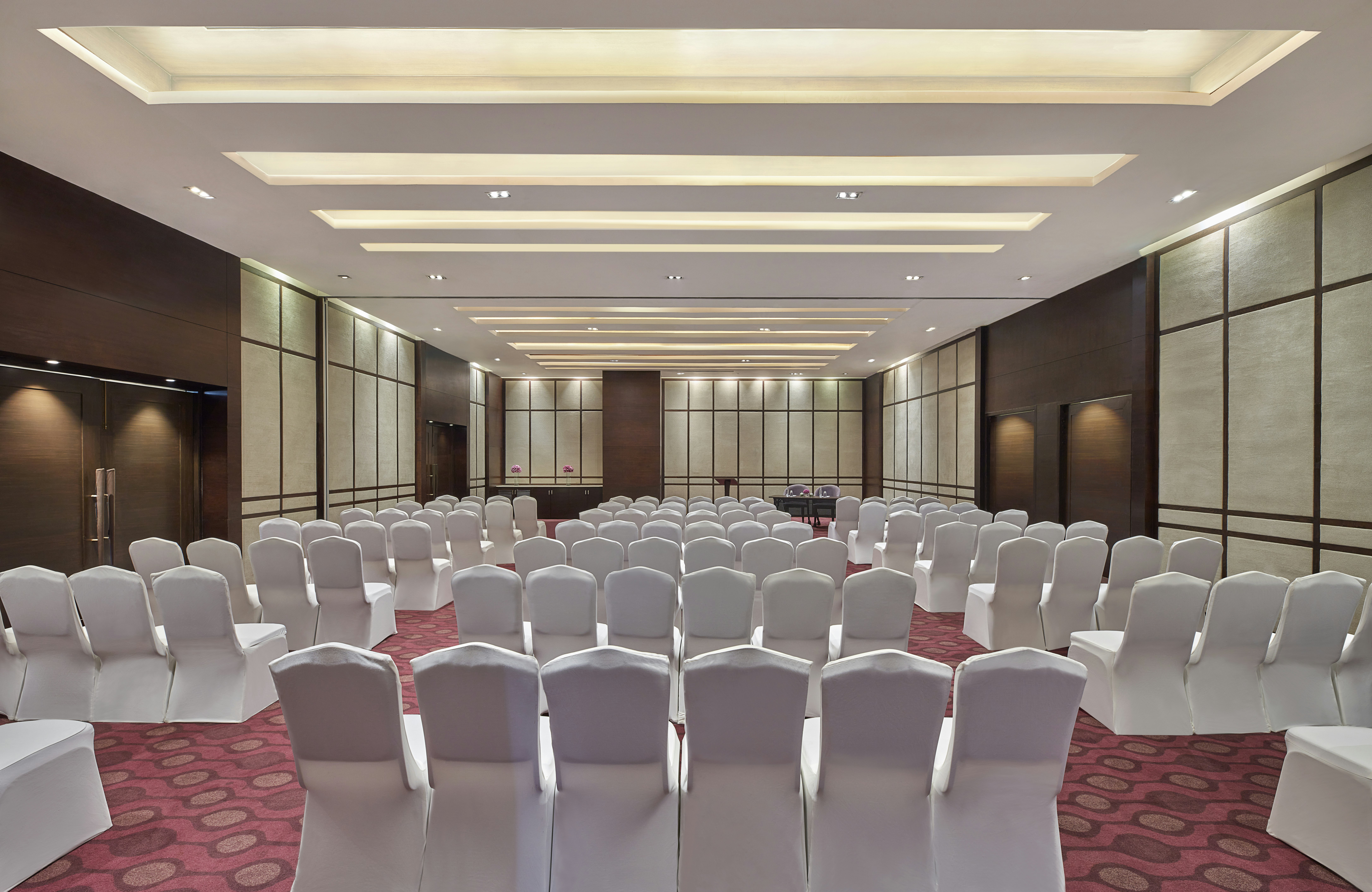 DoubleTree by Hilton Gurugram Baani Square 42/47