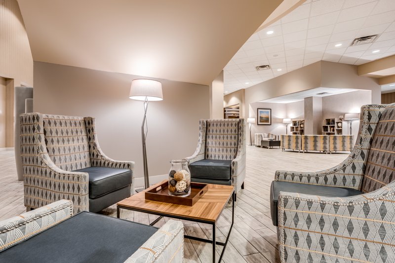 Holiday Inn Lafayette-City Centre 24/47