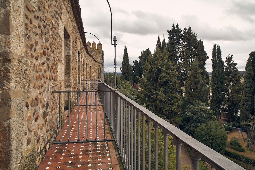 Parador De Ciudad Rodrigo 1/50