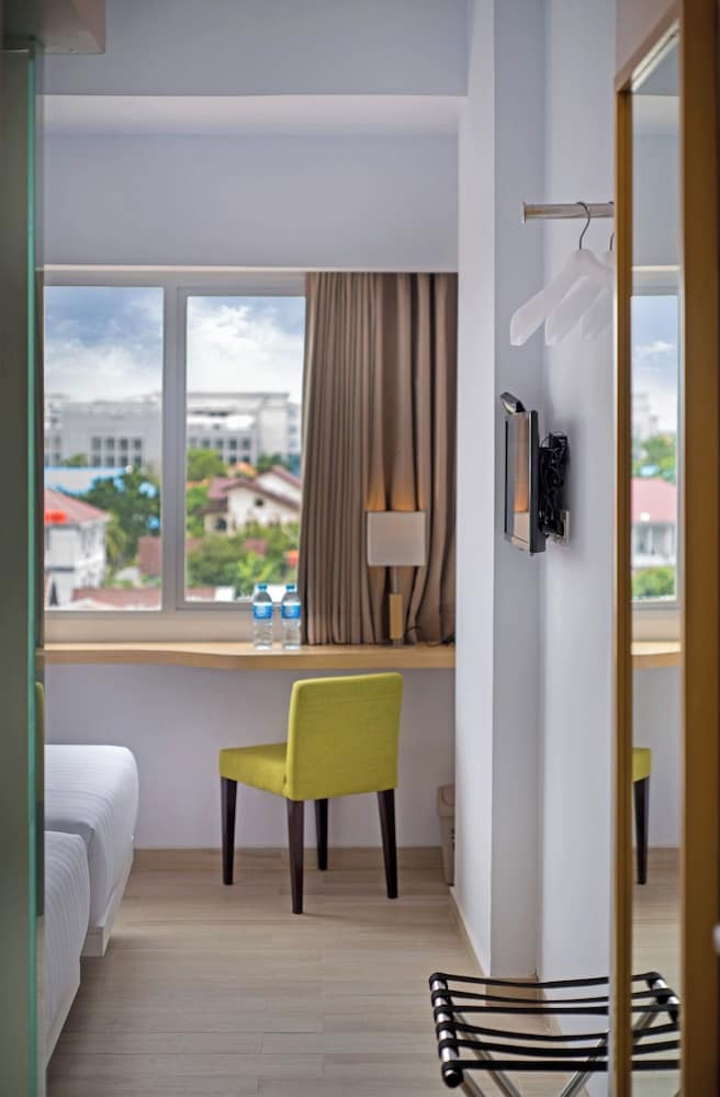 Whiz Hotel Sudirman Pekanbaru 19/36