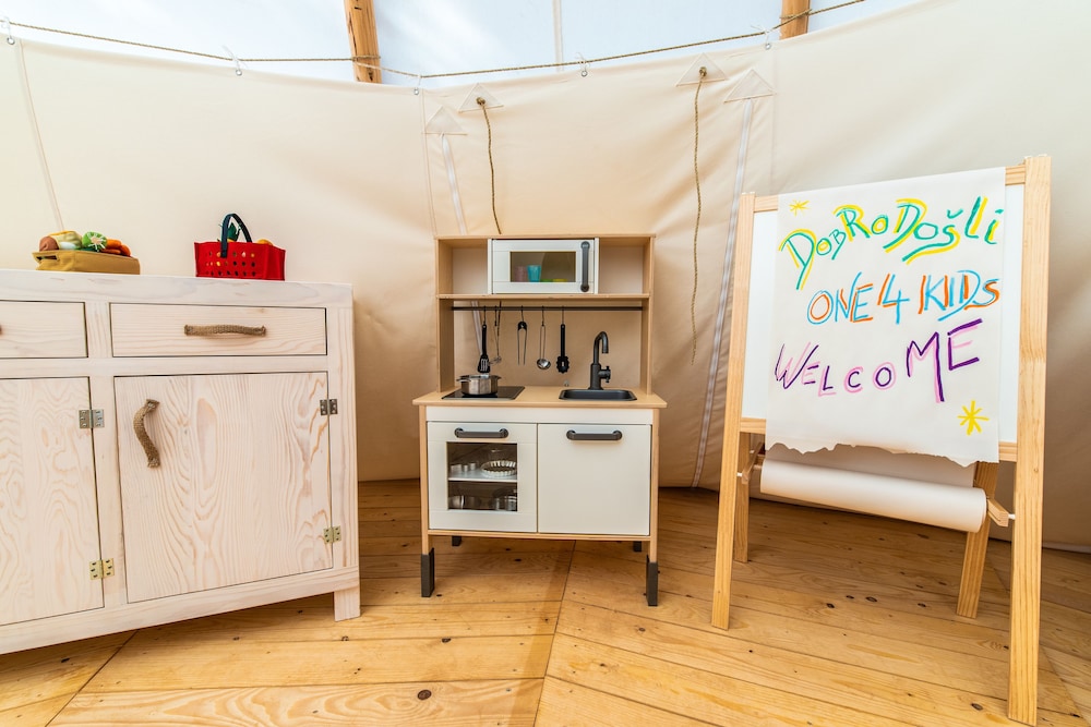 Arena One 99 Glamping 28/50