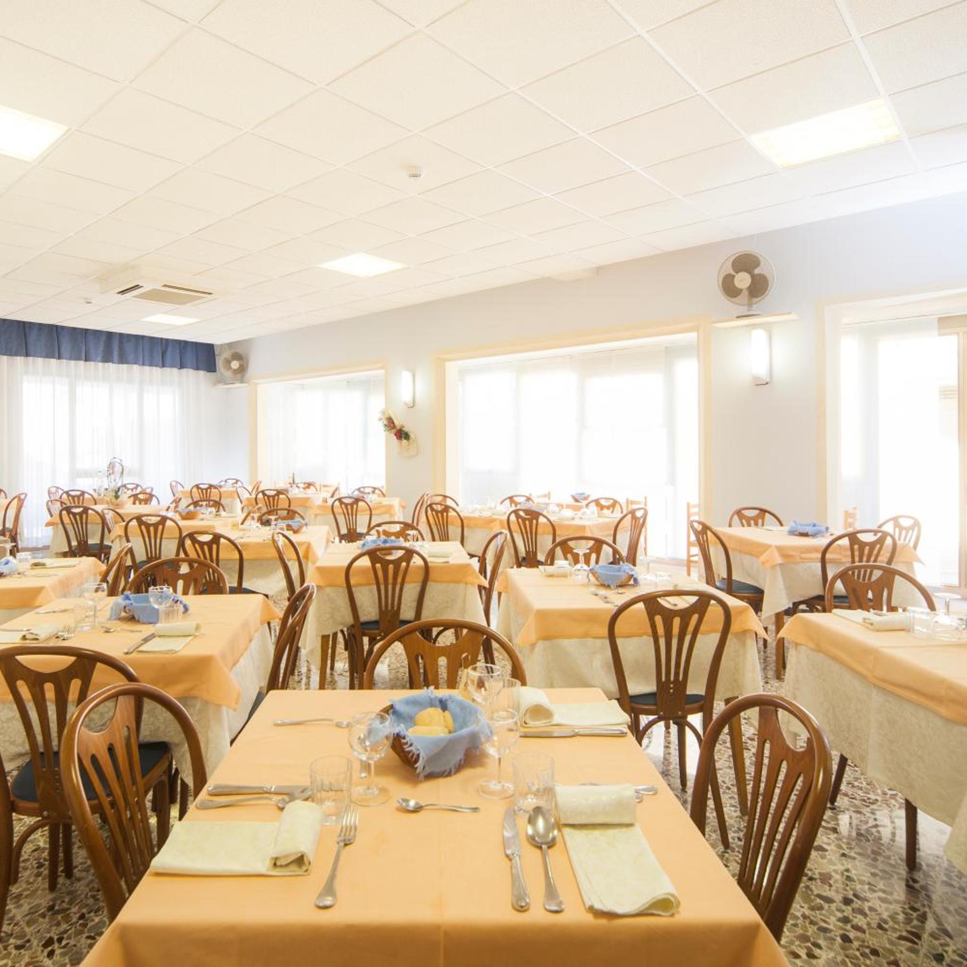 Hotel Latini 39/50