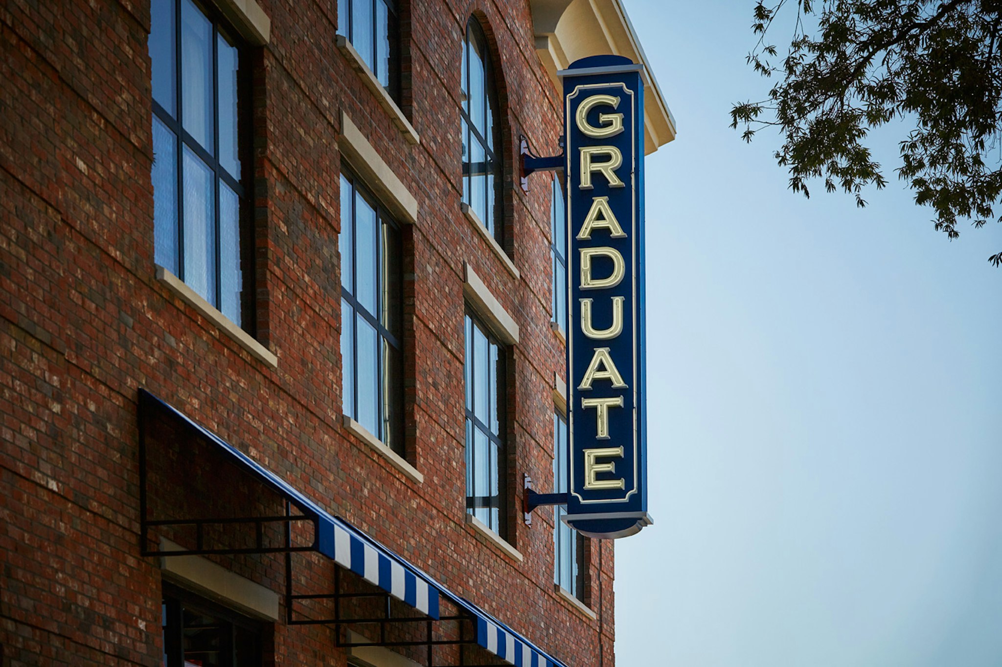 Graduate by Hilton Oxford 14/60