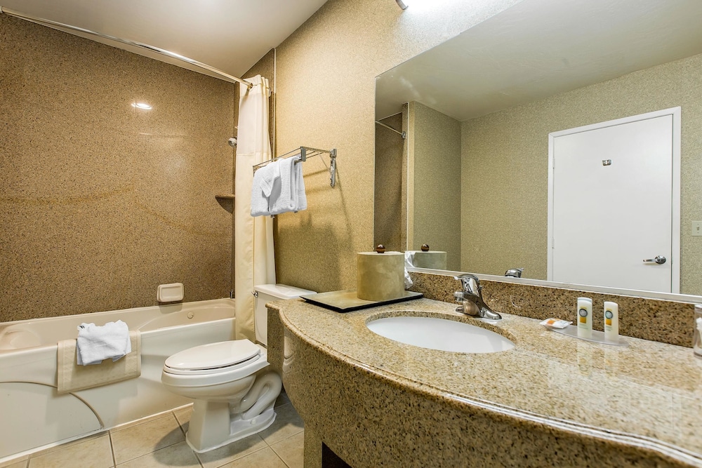 غرفة قياسية بسريرين كوين، Quality Inn Near China Lake Naval Station 6/7