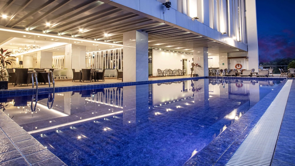 Hotel Golden Tulip Essential Makassar 21/41
