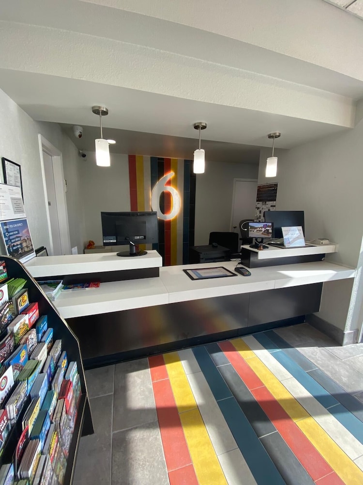 Lobby at Motel6 Manchester, TN, MANCHESTER - TN