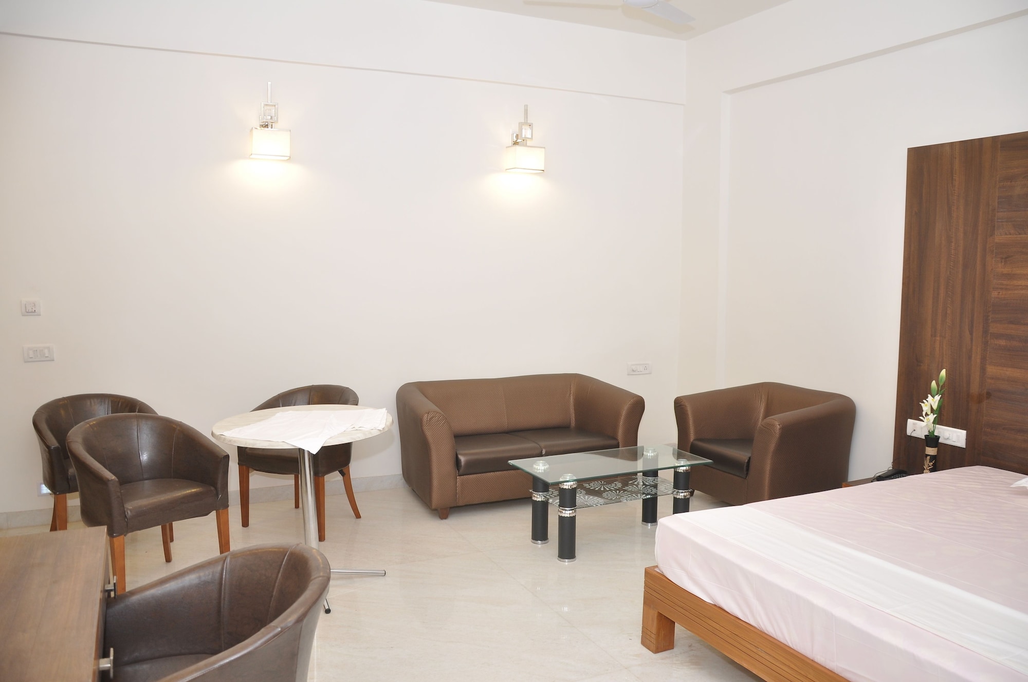 Super, Deluxe, Double Bed