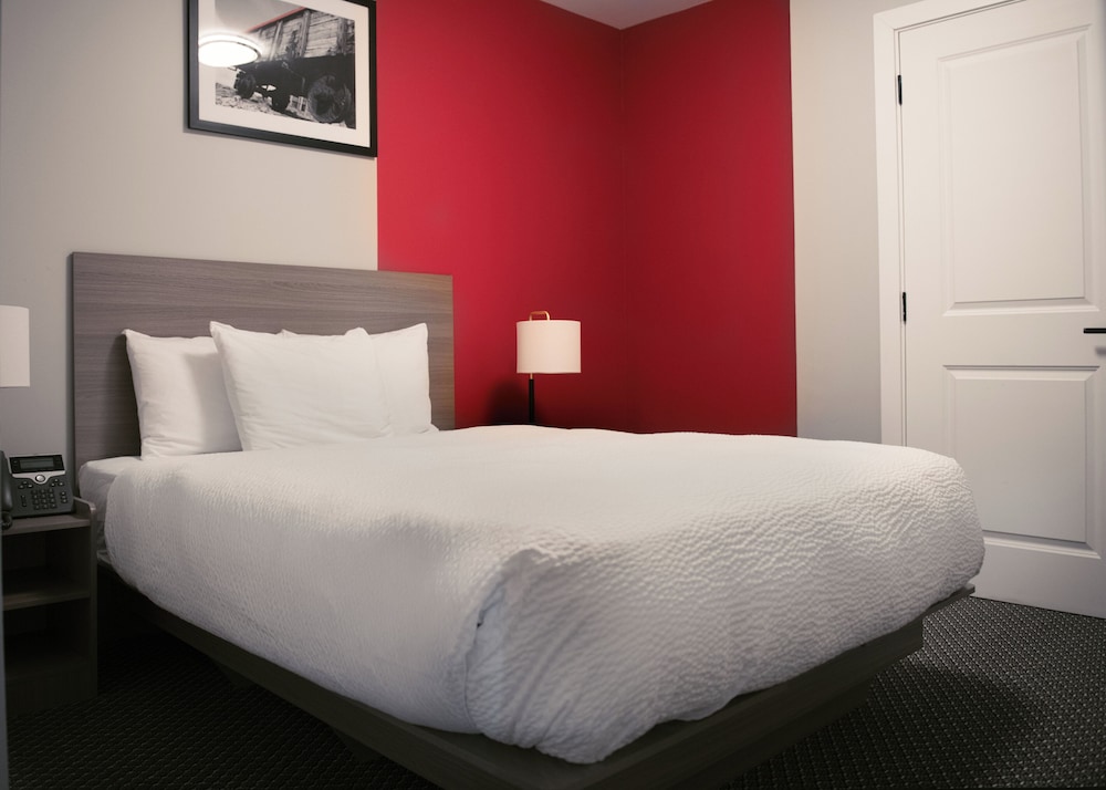 Ramada by Wyndham Kirkland Lake 13/48