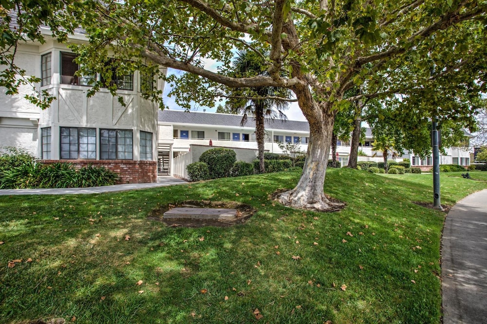 Motel6 Fairfield, CA - North 54/69