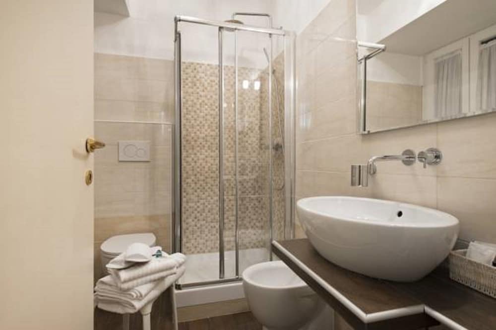 Relais Bocca di Leone 33/35