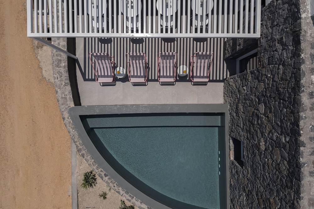 NEO SUITES 53/75