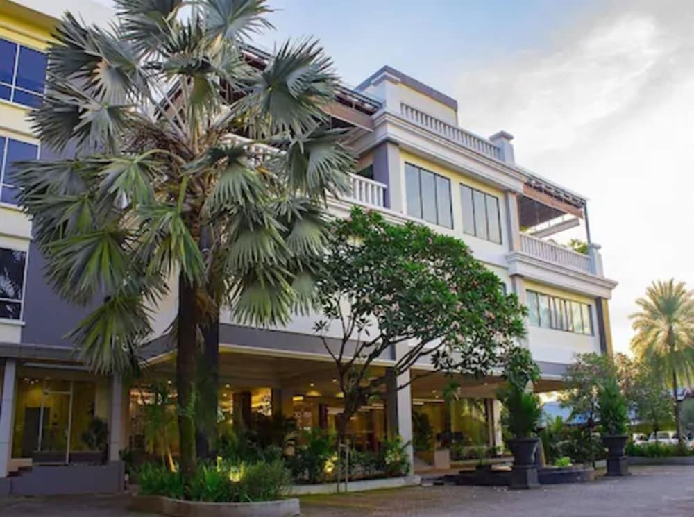 Rattan Inn Banjarmasin 2/24
