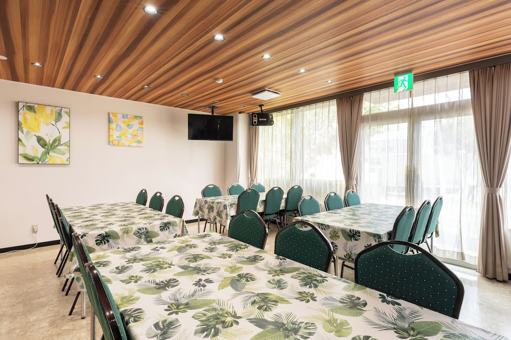 Omura Central Hotel 52/59